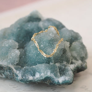 14K Yellow Gold Wave Chain Ring | LOVE BY THE MOON