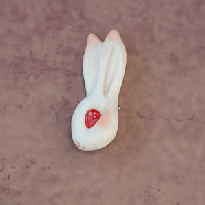 Cathy Au Side Face Bunny Brooch